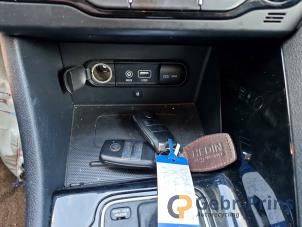 Kia Niro I 1.6 GDI Hybrid Sloopvoertuig (2017, Zwart)