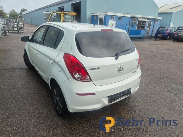 Hyundai i20 1.1 CRDi VGT 12V Sloopvoertuig (2014, Wit)