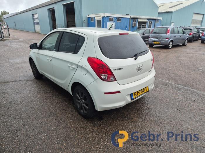 Hyundai i20 1.1 CRDi VGT 12V Sloopvoertuig (2014, Wit)