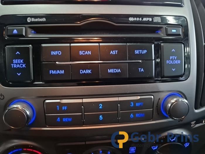 Hyundai i20 1.1 CRDi VGT 12V Sloopvoertuig (2014, Wit)