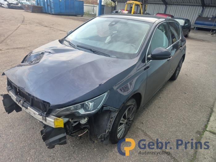 Peugeot 308 1.2 12V e-THP PureTech 130 Sloopvoertuig (2017, Blauw)