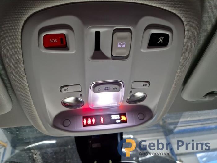 Peugeot 308 1.2 12V e-THP PureTech 130 Sloopvoertuig (2017, Blauw)