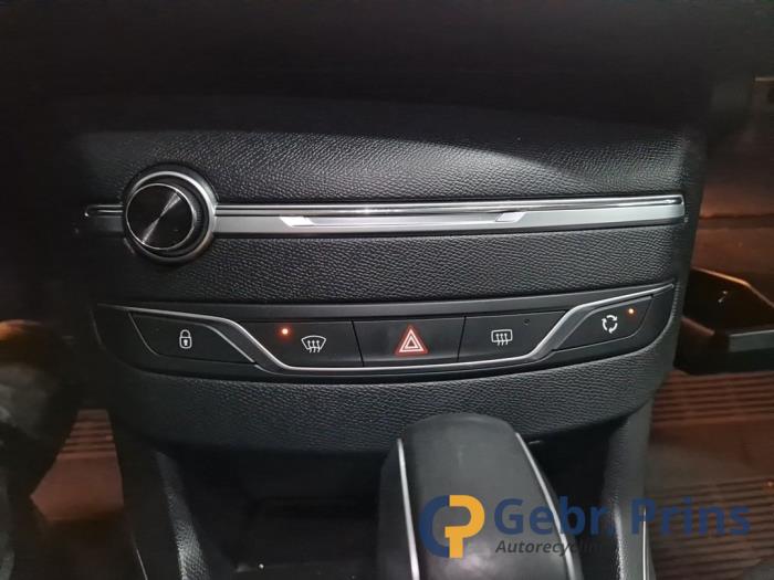 Peugeot 308 1.2 12V e-THP PureTech 130 Sloopvoertuig (2017, Blauw)