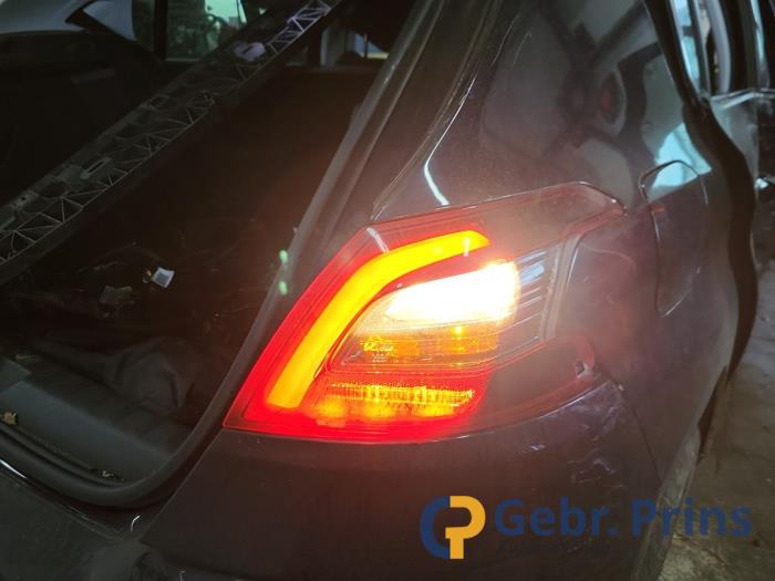 Peugeot 308 1.2 12V e-THP PureTech 130 Sloopvoertuig (2017, Blauw)