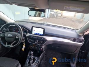 Ford Focus 4 Wagon 1.0 Ti-VCT EcoBoost 12V 100 Sloopvoertuig (2020, Zwart)