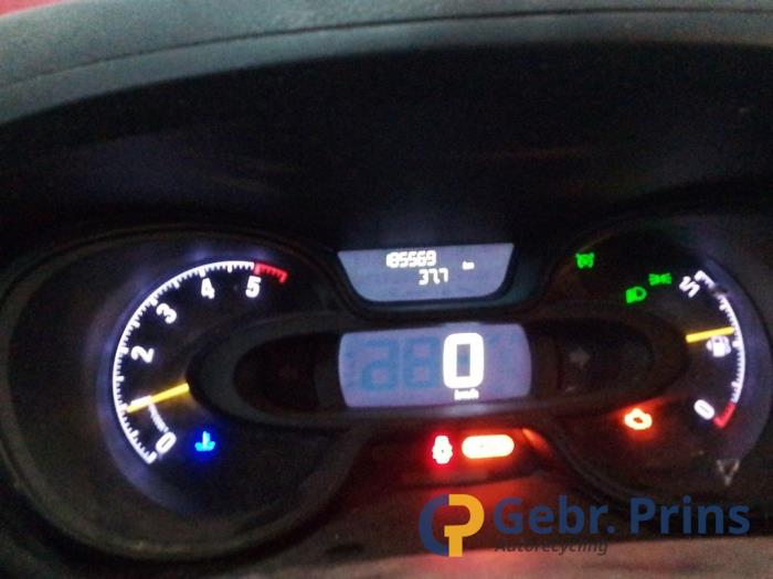 Opel Vivaro 1.6 CDTI BiTurbo 120 Sloopvoertuig (2015, Rood)