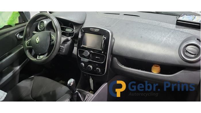 Renault Clio IV Estate/Grandtour 0.9 Energy TCE 90 12V Sloopvoertuig (2018, Zwart)