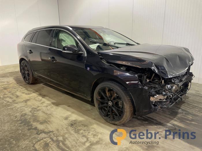 Volvo V60 I 2.0 T5 16V Sloopvoertuig (2014, Zwart)