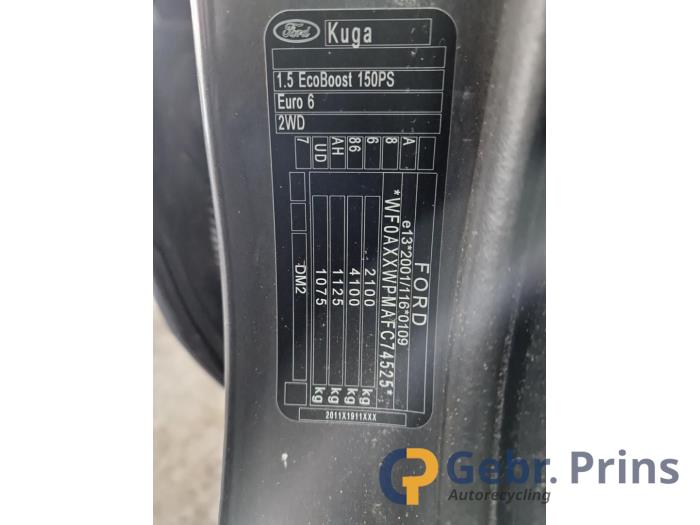 Ford Kuga II 1.5 EcoBoost 16V 150 Sloopvoertuig (2015, Grijs)