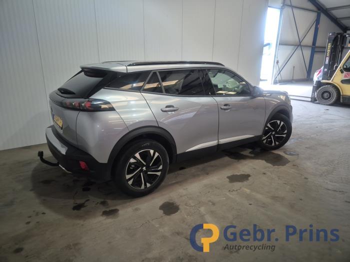 Peugeot 2008 1.2 VTi 12V PureTech 130 Sloopvoertuig (2021, Grijs)