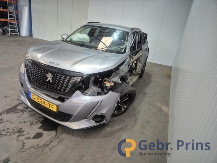Peugeot 2008 1.2 VTi 12V PureTech 130 Sloopvoertuig (2021, Grijs)