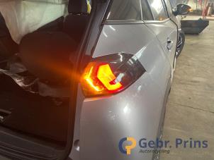 Peugeot 2008 1.2 VTi 12V PureTech 130 Sloopvoertuig (2021, Grijs)
