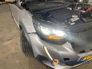 Peugeot 2008 1.2 VTi 12V PureTech 130 Sloopvoertuig (2021, Grijs)