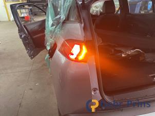 Peugeot 2008 1.2 VTi 12V PureTech 130 Sloopvoertuig (2021, Grijs)