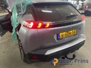Peugeot 2008 1.2 VTi 12V PureTech 130 Sloopvoertuig (2021, Grijs)