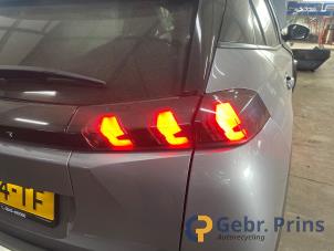 Peugeot 2008 1.2 VTi 12V PureTech 130 Sloopvoertuig (2021, Grijs)