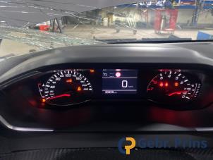Peugeot 2008 1.2 VTi 12V PureTech 130 Sloopvoertuig (2021, Grijs)