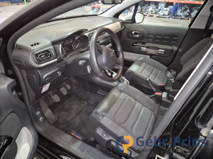 Citroen C3 1.2 12V e-THP PureTech 110 Sloopvoertuig (2020, Zwart)