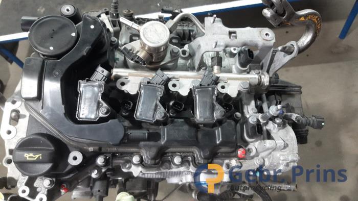Citroen C3 1.2 12V e-THP PureTech 110 Sloopvoertuig (2020, Zwart)