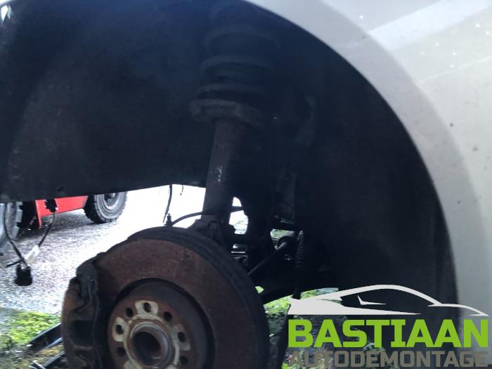 Volkswagen Passat 2.0 TDI 16V 140 Sloopvoertuig (2006, Beige)