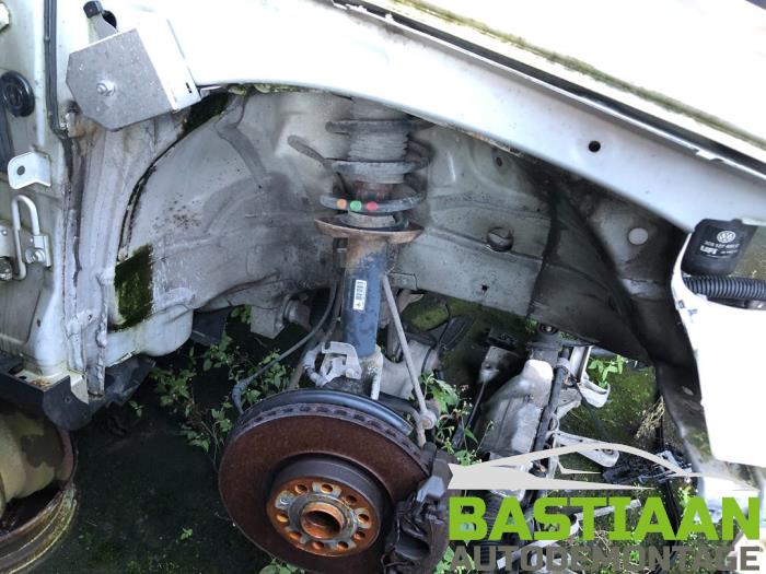 Volkswagen Passat 2.0 TDI 16V 140 Sloopvoertuig (2006, Beige)