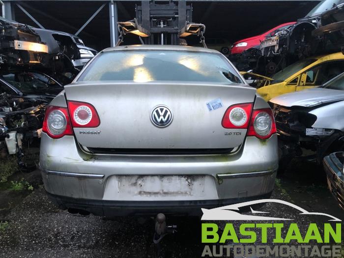 Volkswagen Passat 2.0 TDI 16V 140 Sloopvoertuig (2006, Beige)