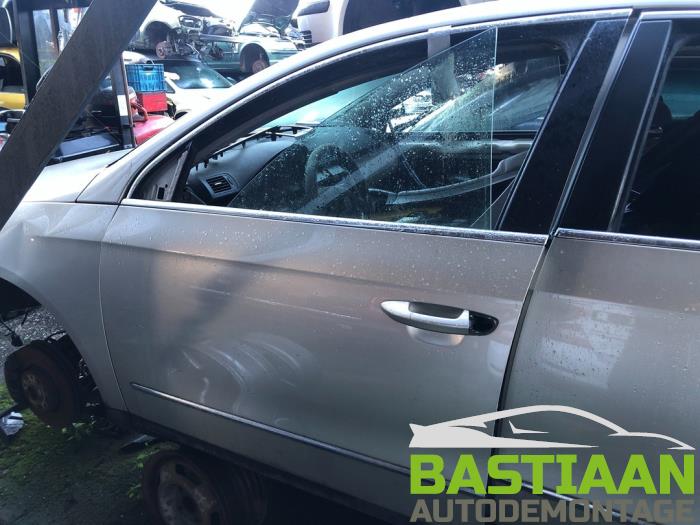 Volkswagen Passat 2.0 TDI 16V 140 Sloopvoertuig (2006, Beige)