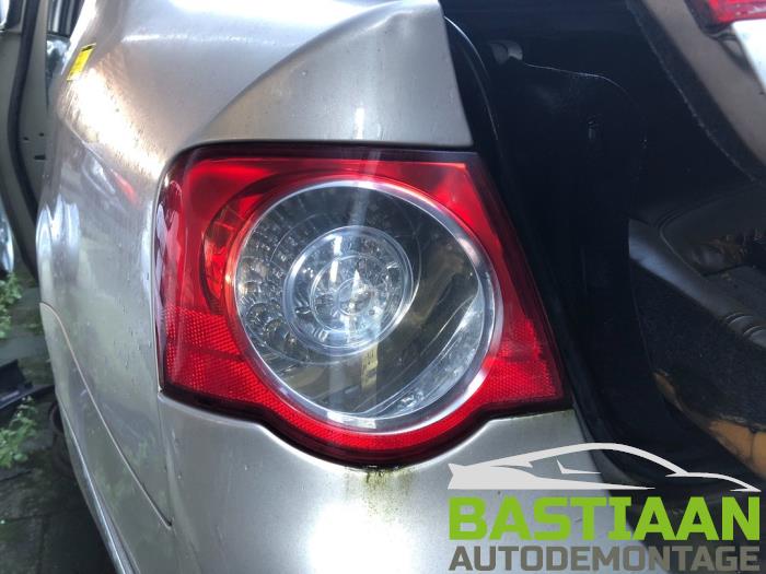 Volkswagen Passat 2.0 TDI 16V 140 Sloopvoertuig (2006, Beige)