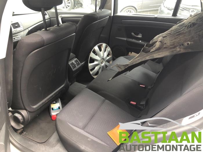 Renault Laguna III Estate 1.5 dCi 110 FAP Sloopvoertuig (2011, Wit)