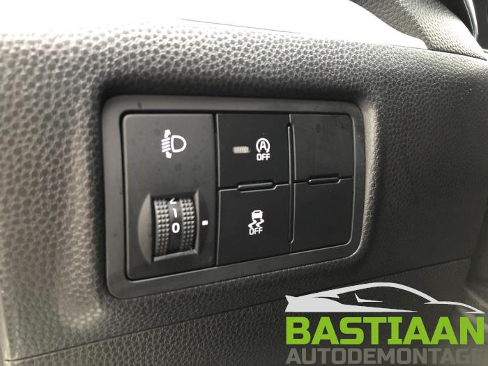 Kia Picanto 1.0 12V Sloopvoertuig (2015, Wit)