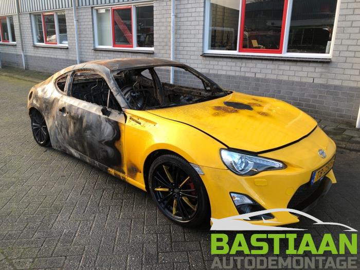 Toyota GT 86 2.0 16V Sloopvoertuig (2015, Geel)