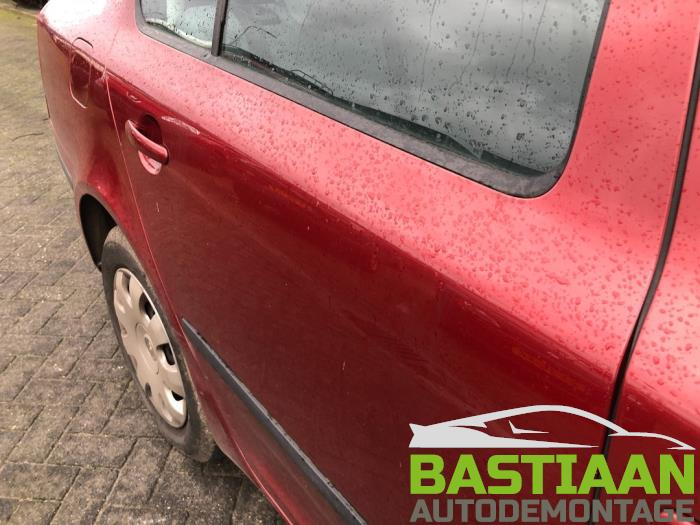 Skoda Octavia 2.0 FSI 16V Sloopvoertuig (2006, Rood)