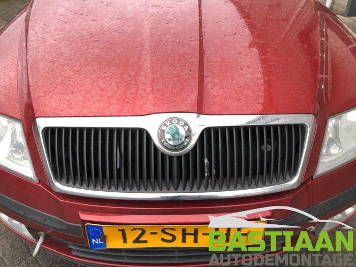 Skoda Octavia 2.0 FSI 16V Sloopvoertuig (2006, Rood)