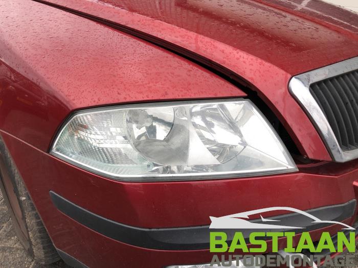 Skoda Octavia 2.0 FSI 16V Sloopvoertuig (2006, Rood)