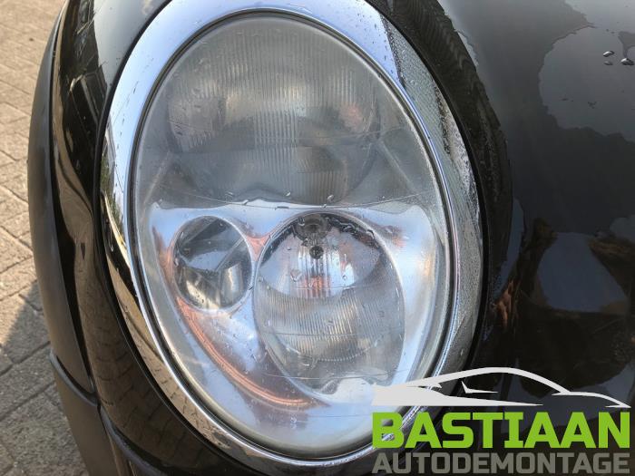 BMW Mini One/Cooper 1.6 16V One Sloopvoertuig (2004, Zwart)