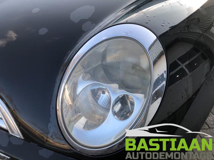 BMW Mini One/Cooper 1.6 16V One Sloopvoertuig (2004, Zwart)