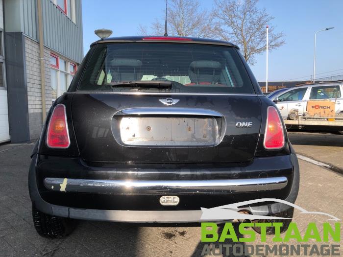 BMW Mini One/Cooper 1.6 16V One Sloopvoertuig (2004, Zwart)