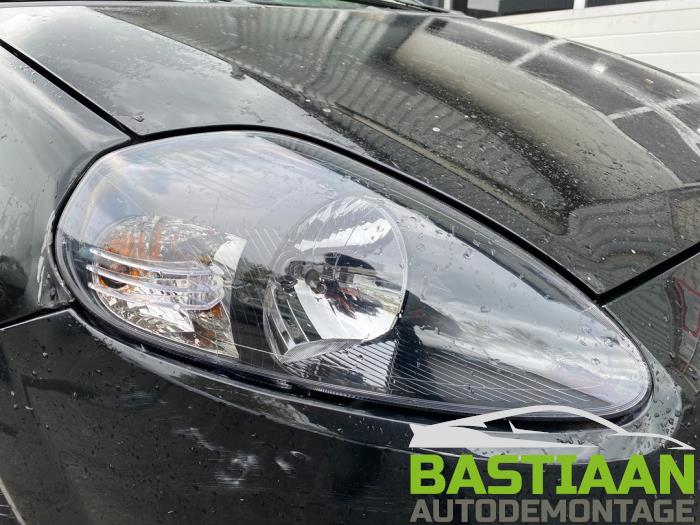 Fiat Grande Punto 1.4 T-Jet 16V Sloopvoertuig (2008, Zwart)