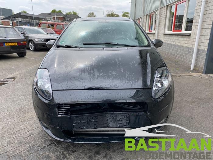 Fiat Grande Punto 1.4 T-Jet 16V Sloopvoertuig (2008, Zwart)