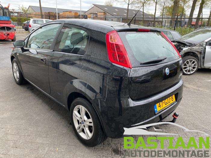 Fiat Grande Punto 1.4 T-Jet 16V Sloopvoertuig (2008, Zwart)