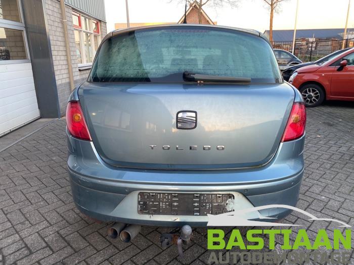 Seat Toledo 2.0 FSI 16V Sloopvoertuig (2004, Blauw)