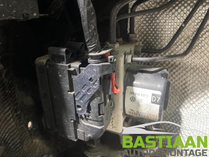 Skoda Octavia Combi 1.2 TSI Sloopvoertuig (2013, Zwart)