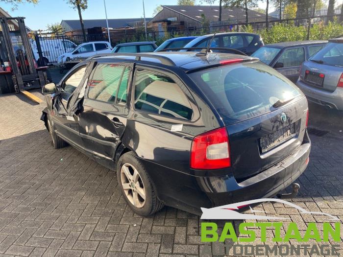 Skoda Octavia Combi 1.2 TSI Sloopvoertuig (2013, Zwart)