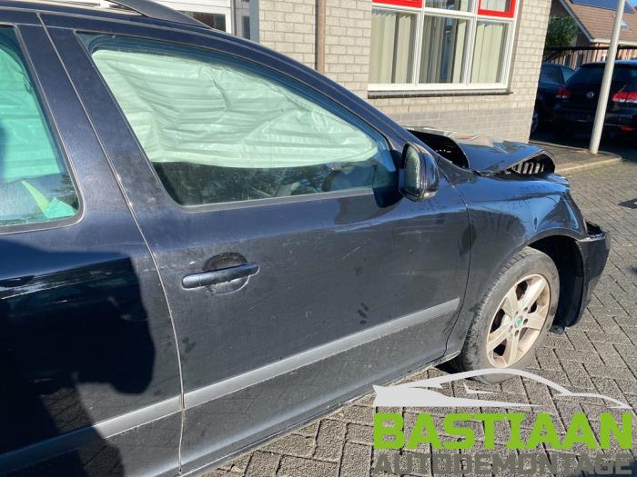 Skoda Octavia Combi 1.2 TSI Sloopvoertuig (2013, Zwart)