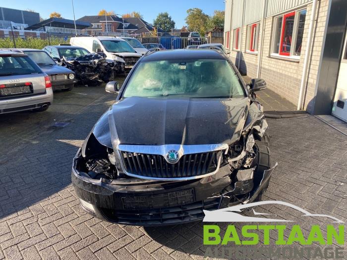Skoda Octavia Combi 1.2 TSI Sloopvoertuig (2013, Zwart)