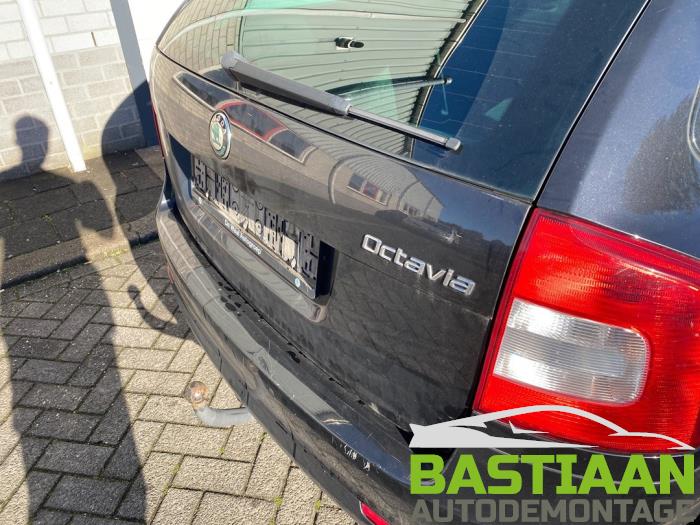 Skoda Octavia Combi 1.2 TSI Sloopvoertuig (2013, Zwart)