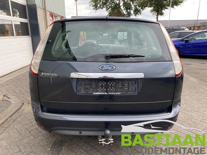 Ford Focus 2 Wagon 1.6 16V Sloopvoertuig (2008, Grijs)