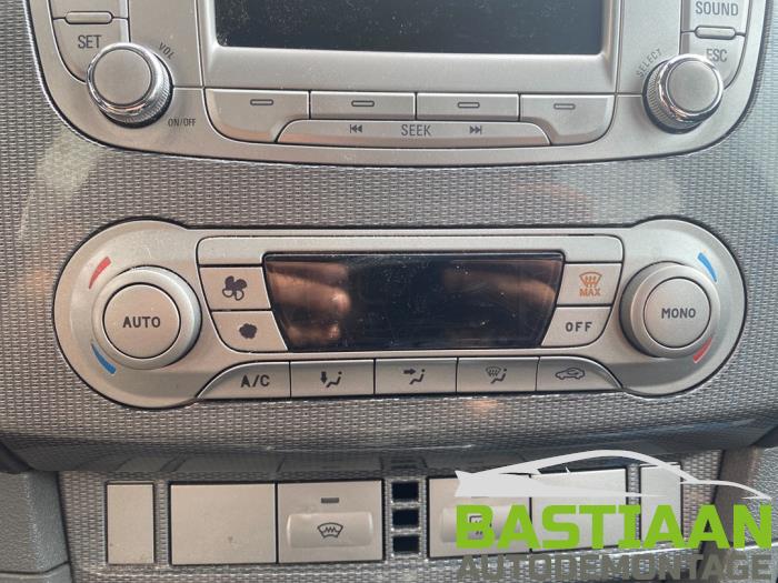 Ford Focus 2 Wagon 1.6 16V Sloopvoertuig (2008, Grijs)