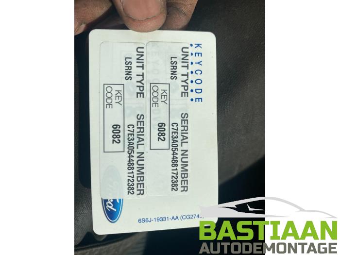 Ford Focus 2 Wagon 1.6 16V Sloopvoertuig (2008, Grijs)