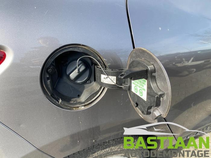 Renault Clio IV 0.9 Energy TCE 90 12V Sloopvoertuig (2013, Grijs)